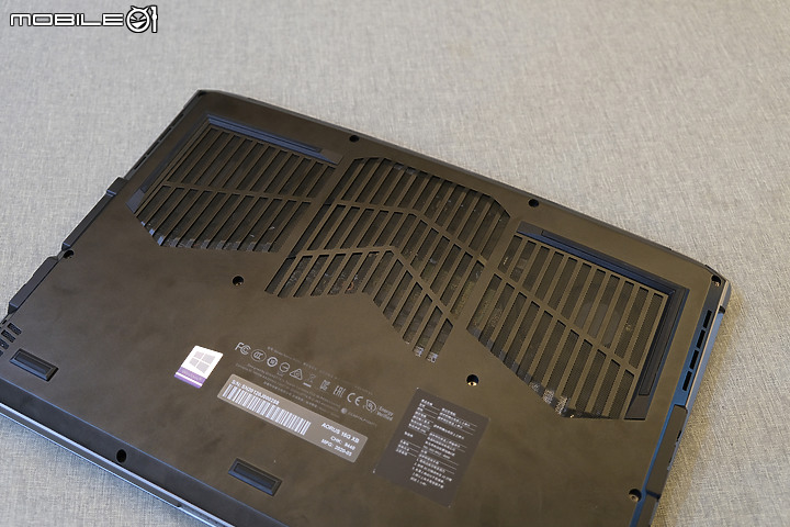 點我看大圖 搭載機械鍵盤跟RTX 2070 SUPER和10代 Intel處理器的電競筆電外加誠意滿點的連接埠 | GIGABYTE AORUS 15G 使用體驗