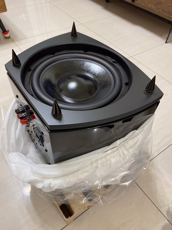 ［開箱］QUAD Z2喇叭 & VENA2 綜合擴大機 － 絲帶高音音響初體驗
