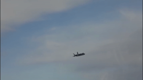 最新：F-22高清超帅GIF