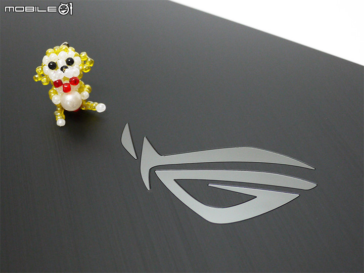 [猴猴看筆電] ROG Strix G15 G512LV多圖分享