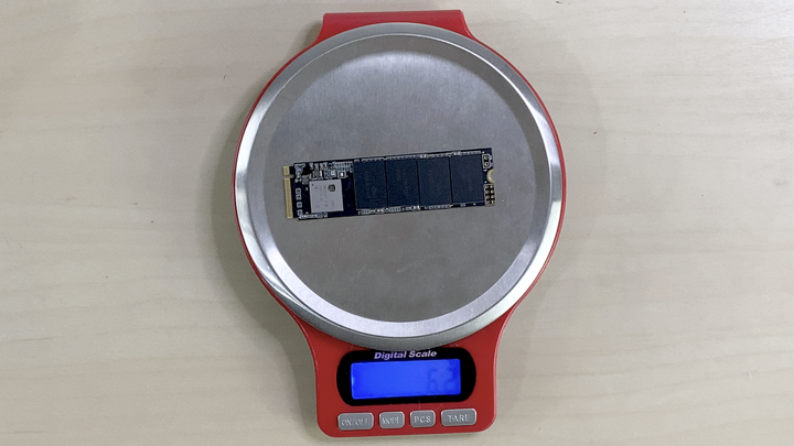 Teamgroup MP33 平價 PCIe SSD 實測讀取近 2000MB/s！