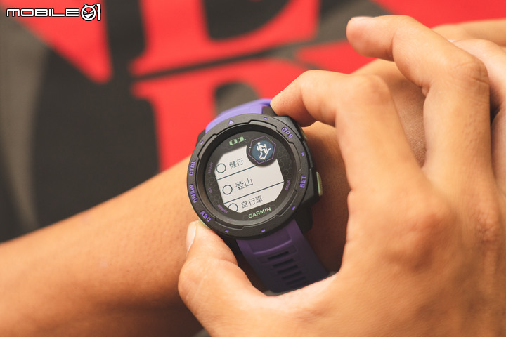 Garmin Instinct X EVA 聯名錶款開箱襲來！機體配色與帥氣的收藏盒都是亮點！