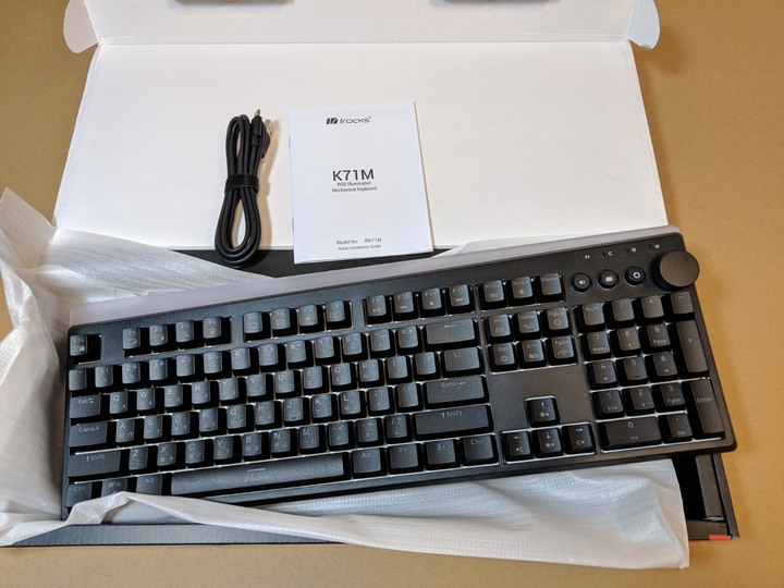 手感與C/P值都是超高 irocks K71M RGB 開箱