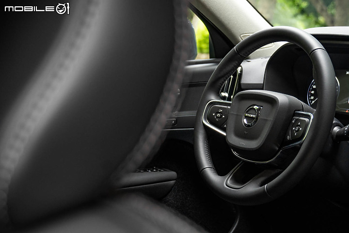 Volvo XC40 T3 Momentum 三缸新入門輕休旅試駕:都會小家庭最佳良伴