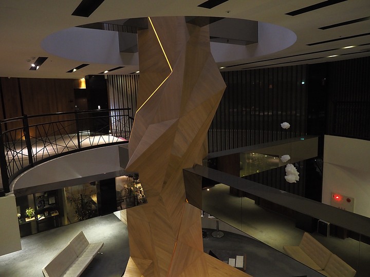 【小惡魔振興券】【住宿分享】The tree house 樹屋旅店 — 位在高雄市區內,六合夜市附近的特色設計旅店