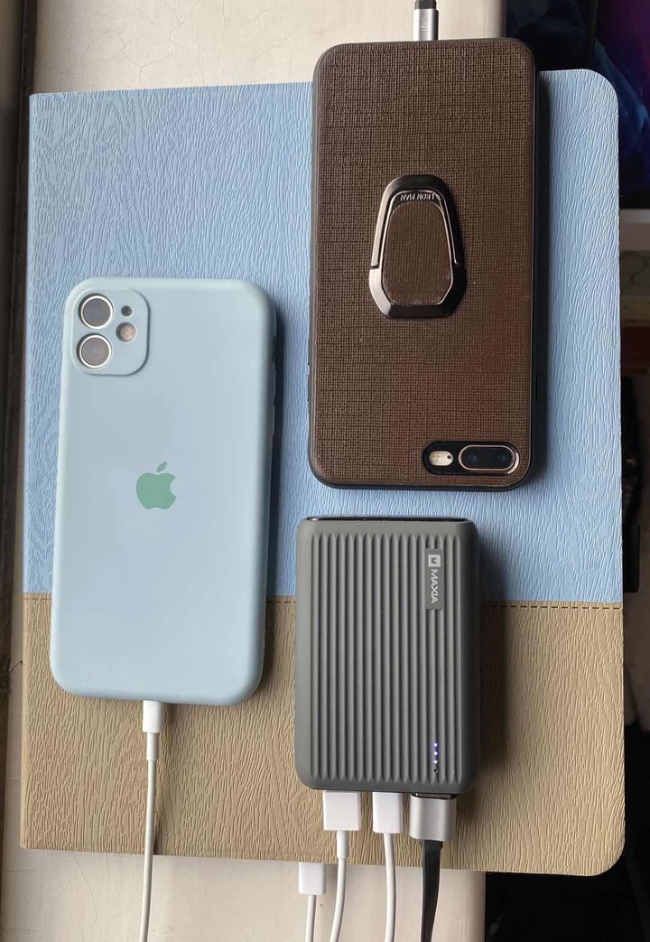 MAXIA 10000mAh 快充行動電源 我的日系無感攜帶新首選