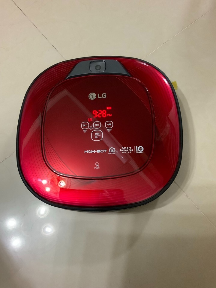 【開箱】VR6685TWARVCordZero™ WiFi濕拖清潔機器人-雙眼