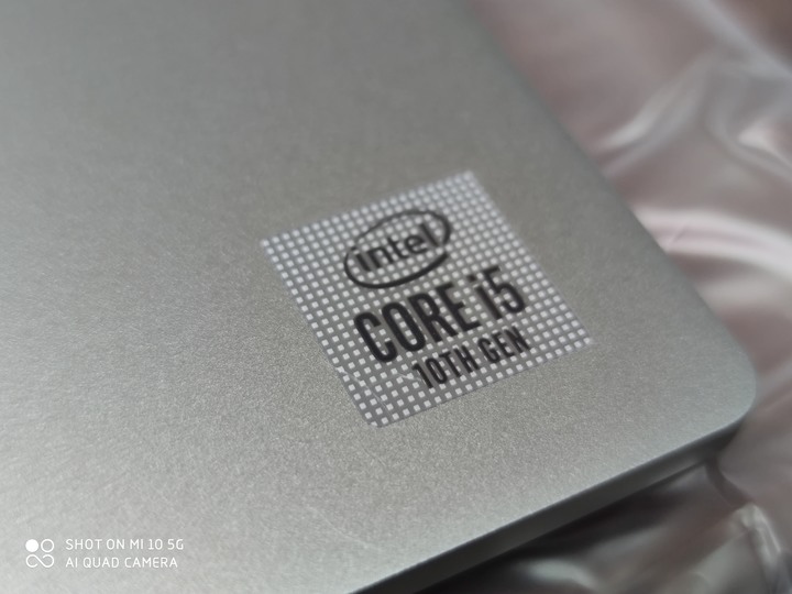 也來隨意開箱 RedmiBook 14 二代