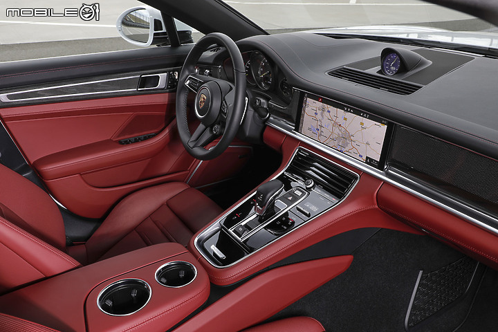 【最速跑房】小改款Porsche Panamera正式登場,內在更貼心、動力更加強勁!