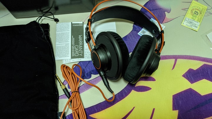 第一次購買高階(?)耳機akg k712不專業 開箱