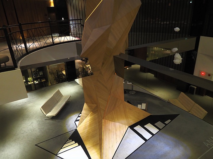 【小惡魔振興券】【住宿分享】The tree house 樹屋旅店 — 位在高雄市區內,六合夜市附近的特色設計旅店