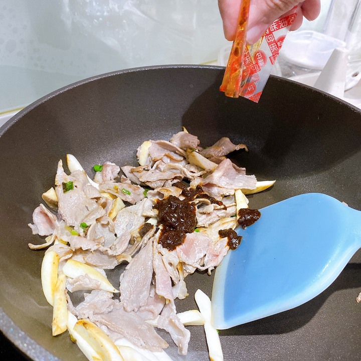 深夜食堂-食肉怪的炒泡麵