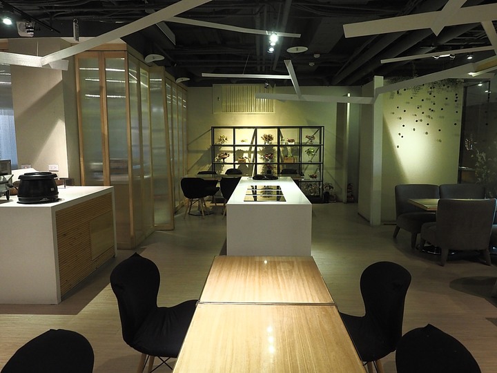 【小惡魔振興券】【住宿分享】The tree house 樹屋旅店 — 位在高雄市區內,六合夜市附近的特色設計旅店