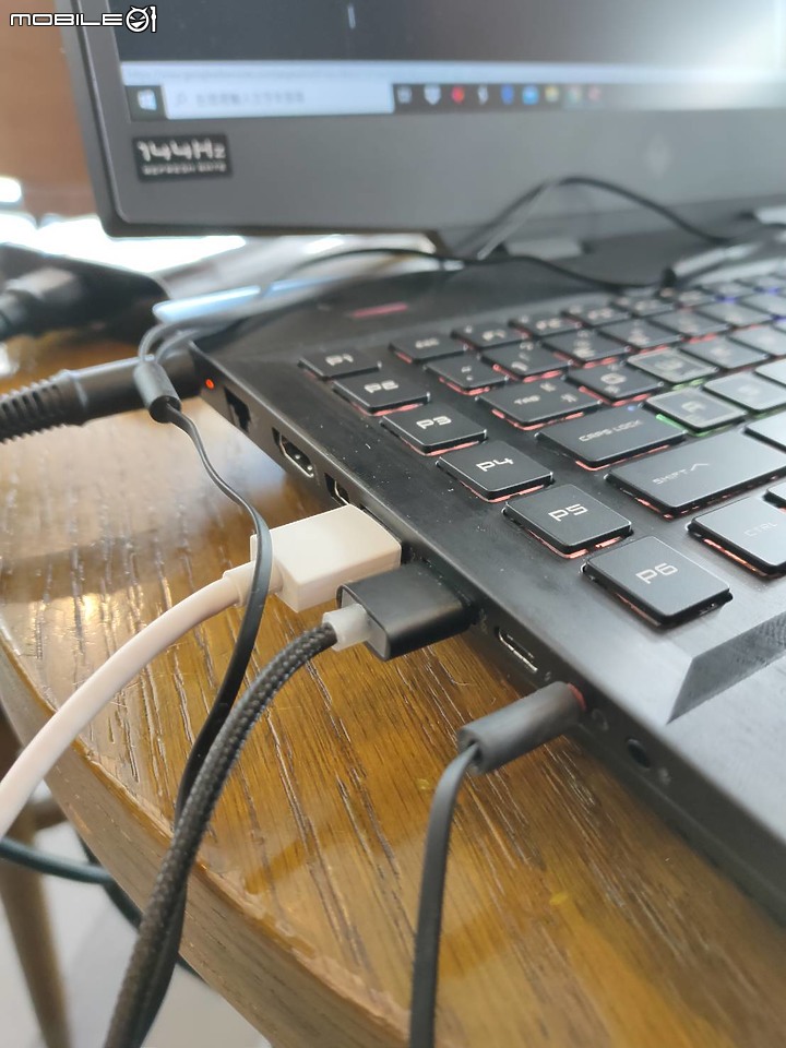 點我看大圖 不只潮還高質感,低調內斂好選擇,HP OMEN 17潮競系列。