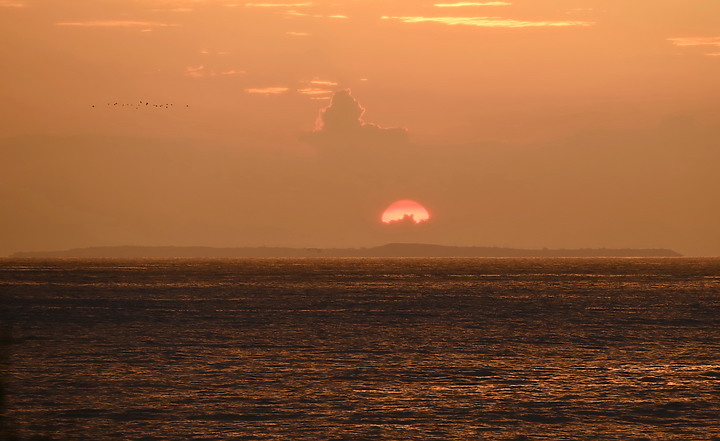 Nikon Z5開箱：枋山拍彩虹、夕陽、黃昏、小琉球、歸鳥與浪花。