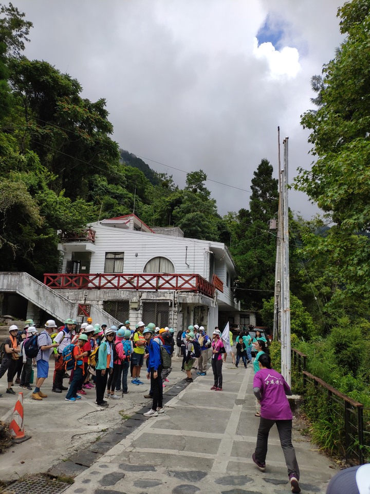 中橫健行(觀雲山莊 - 長春祠，69km)