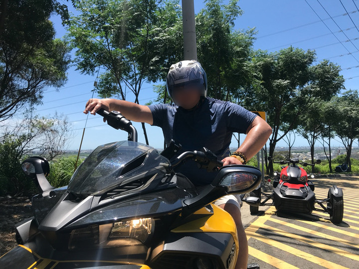 給爸爸的父親節前特別體驗，大三輪重機試騎乘