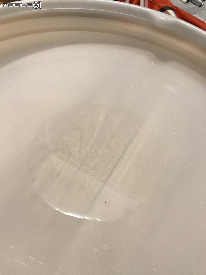 公寓頂樓漏水,費用住戶和管理費一人一半,這樣合理嗎?