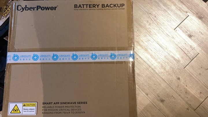 CyberPower PR1500RT2U 不專業開箱