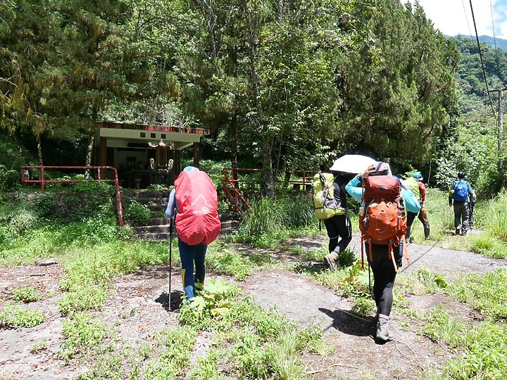 二日能高越嶺(屯原進天長出)