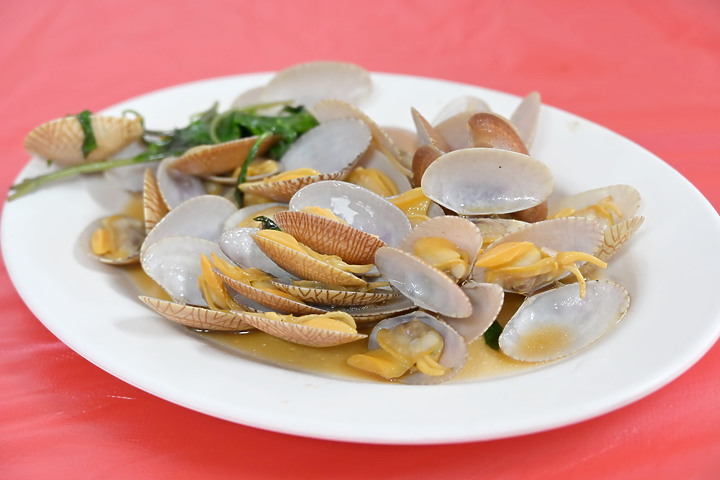 Nikon 24-200mm f/4-6.3台東之旅，立麗大酒店、白玉瀑布、嘎努食堂及龍鳳飯店。