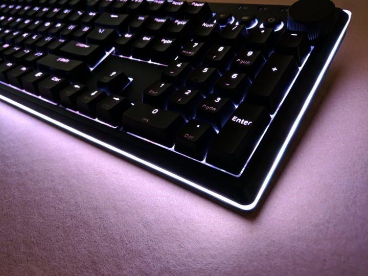 手感與C/P值都是超高 irocks K71M RGB 開箱