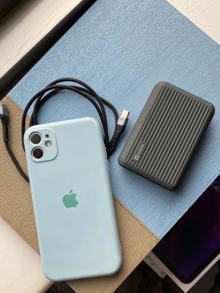 MAXIA 10000mAh 快充行動電源 我的日系無感攜帶新首選