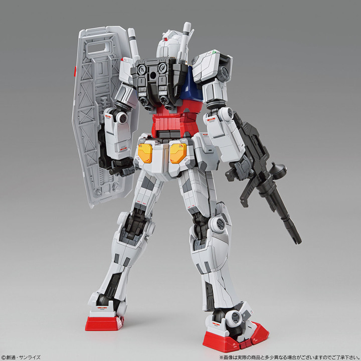 BANDAI 推出 RX-78F00 鋼彈橫濱可動展示機種同款模型