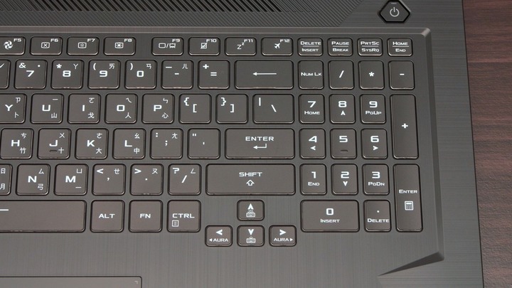 移動大視界 ASUS TUF GAMING F17 FX706LI 開箱
