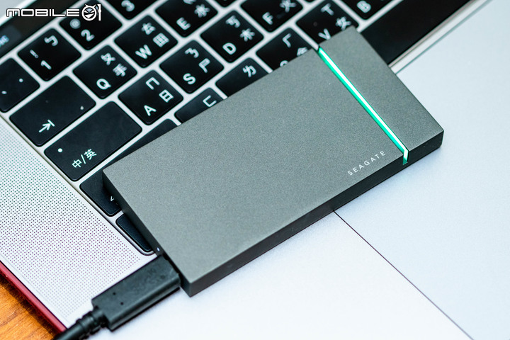 Seagate FireCuda Gaming SSD 實測|比擬內建 SSD 的超高傳輸速度