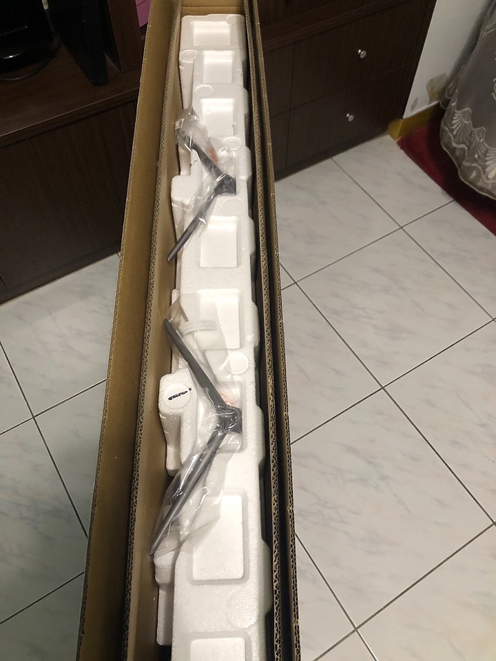 Haier 50型 4KHDR液晶顯示器 型號LE50U6950UG 開箱