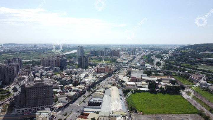 New 烏日 高鐵特區 麗寶 "微笑世界" 山河景 三鐵共構 公園第一排 交通便捷增值宅 早鳥討論(先建後售,價金返還)