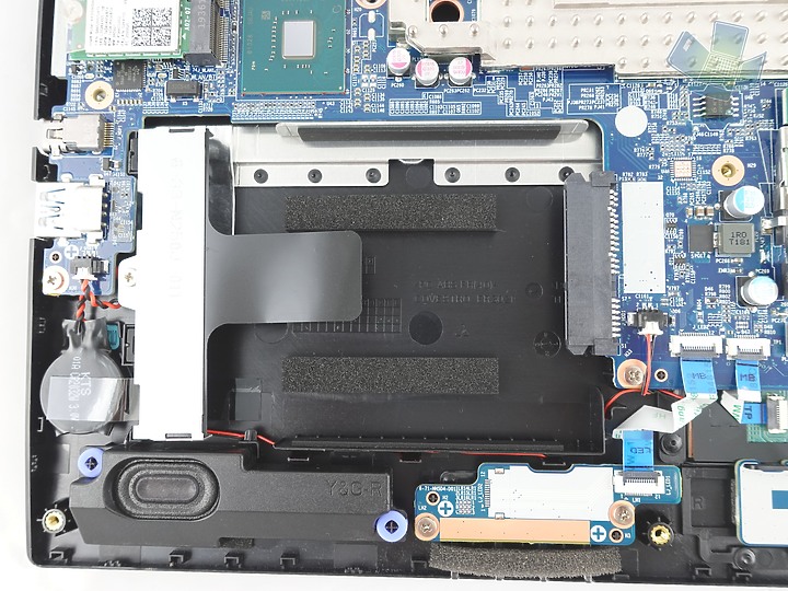 【小宅開箱】技嘉專業電競筆電 AORUS 5 KB 超乎預期的表現！