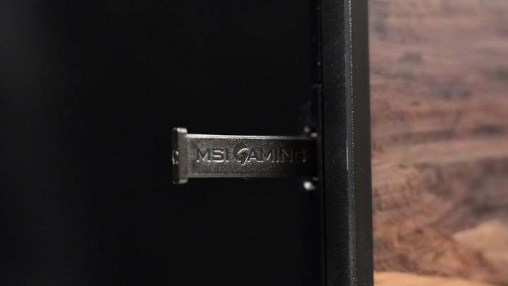 微星 MSI Optix MAG272CQR 電競曲面螢幕開箱評測與災情|1500R 曲率、165Hz、1ms、NVIDIA G-Sync、AMD FreeSync