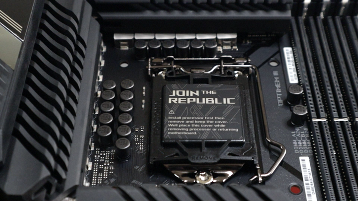 十萬重金水冷 i9–10900K＋RTX 2080 旗艦電競/工作機雙用機