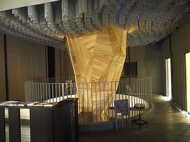 【小惡魔振興券】【住宿分享】The tree house 樹屋旅店 — 位在高雄市區內,六合夜市附近的特色設計旅店