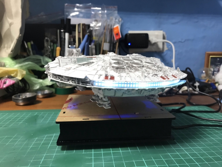 飄浮千年鷹號