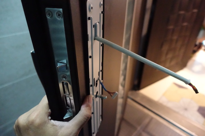 【開箱】韓國市占最強電子鎖龍頭品牌！COMMAX康邁世推拉式全自動電子鎖CDL-811B