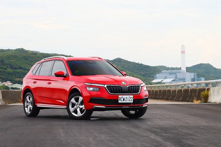 最近休旅紅甚麼？ŠKODA Kamiq 1.5 TSI豪華菁英版試駕