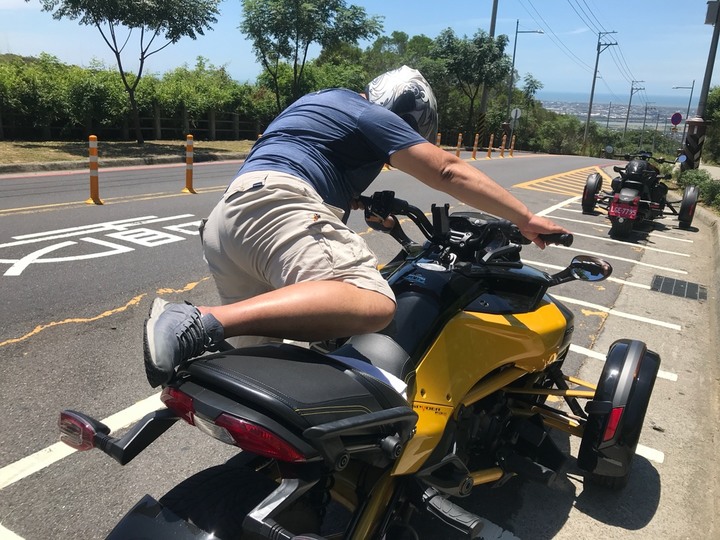 給爸爸的父親節前特別體驗，大三輪重機試騎乘