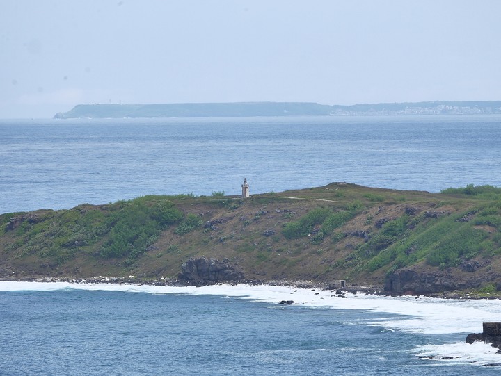 【小惡魔振興券】日軍震洋艦基地、天台山、望安航空站、綠蠵龜觀光保育中心 — 老狗的夏天「偽出國」行旅 — Day 6-1 澎湖望安島遊程之三