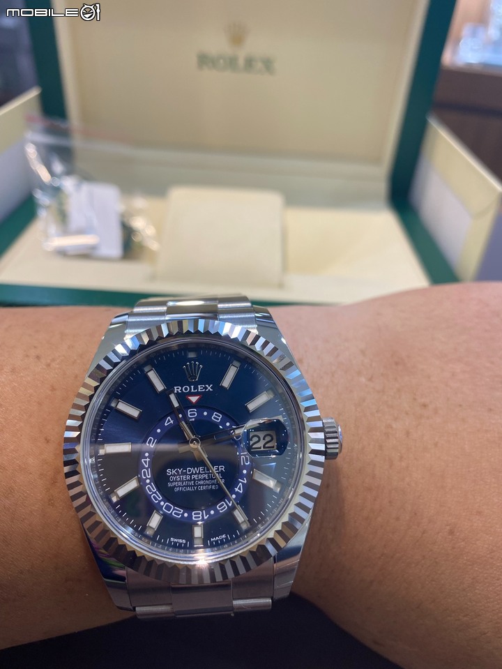點我看大圖 付清節之犒賞腕錶 Sky-Dweller 326934,藍藍的開箱