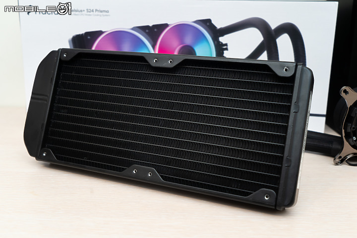 來自北歐寒流的高性能冷卻 Fractal Design Celsius+ S24 Prisma