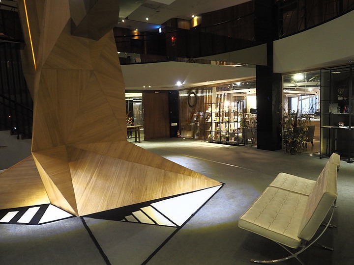 【小惡魔振興券】【住宿分享】The tree house 樹屋旅店 — 位在高雄市區內,六合夜市附近的特色設計旅店