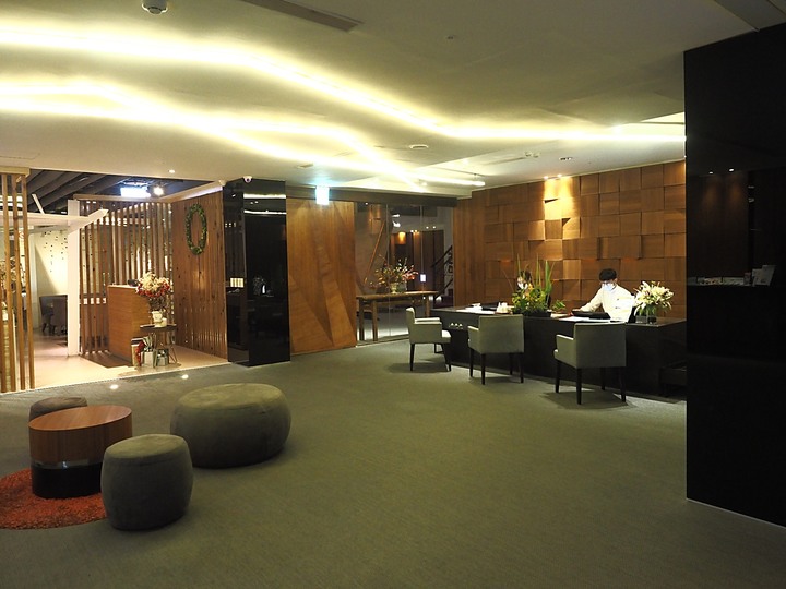 【小惡魔振興券】【住宿分享】The tree house 樹屋旅店 — 位在高雄市區內,六合夜市附近的特色設計旅店