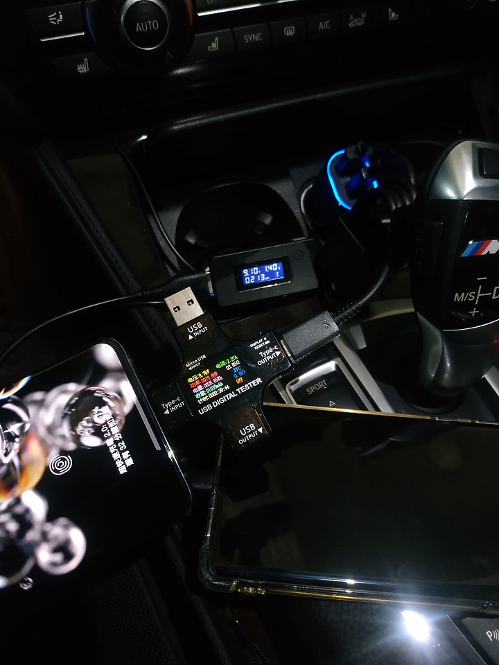 SAMSUNG 雙孔閃電2.0車充 EP-L5300開箱