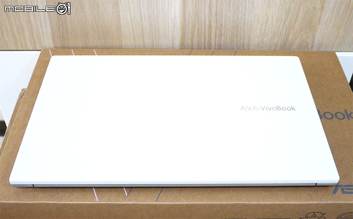 粉閃亮的ASUS VivoBook S15