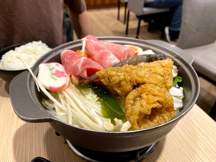 現在好像流行百元小火鍋 會比吃到飽划算嗎！