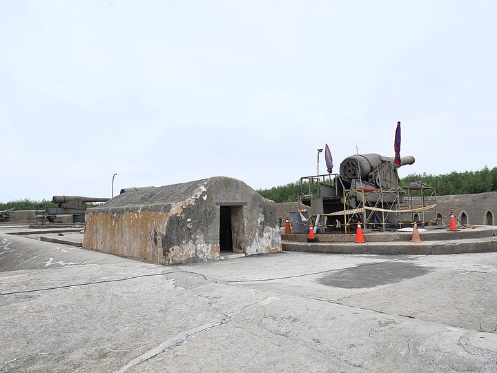 【小惡魔振興券】西嶼西臺、西嶼東堡壘、西嶼燈塔 — 老狗的夏天「偽出國」行旅 — Day 2-4 澎湖西嶼人文建築篇