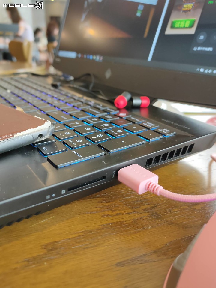 點我看大圖 不只潮還高質感,低調內斂好選擇,HP OMEN 17潮競系列。